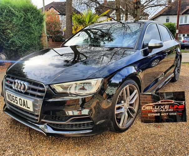 Mobile car detailing service